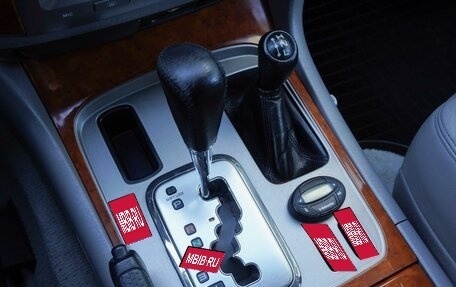 Toyota Land Cruiser 100 рестайлинг 2, 2006 год, 2 370 000 рублей, 17 фотография