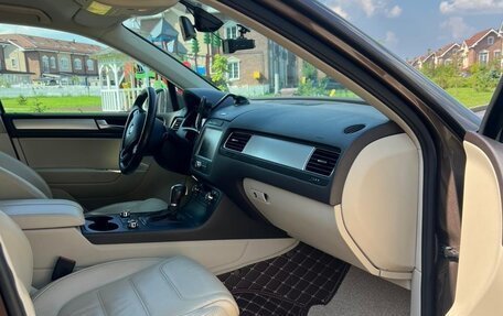 Volkswagen Touareg III, 2011 год, 1 550 000 рублей, 5 фотография