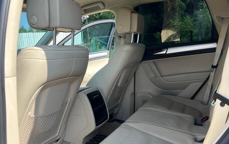 Volkswagen Touareg III, 2011 год, 1 550 000 рублей, 10 фотография