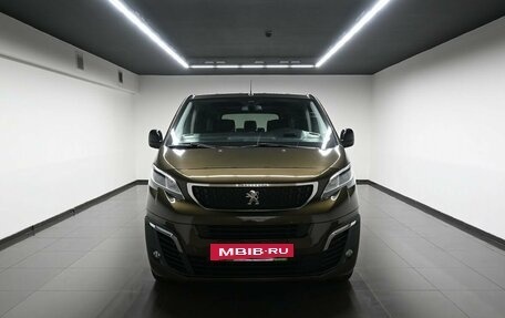 Peugeot Traveller I, 2018 год, 2 245 000 рублей, 3 фотография
