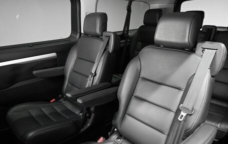 Peugeot Traveller I, 2018 год, 2 245 000 рублей, 11 фотография