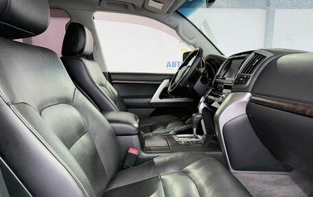 Toyota Land Cruiser 200, 2013 год, 3 349 000 рублей, 12 фотография