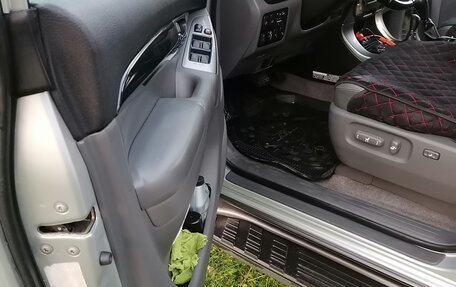 Toyota Land Cruiser Prado 120 рестайлинг, 2007 год, 2 300 000 рублей, 2 фотография