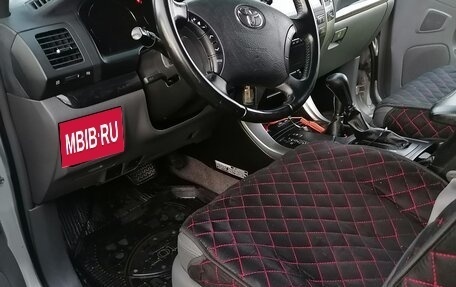 Toyota Land Cruiser Prado 120 рестайлинг, 2007 год, 2 300 000 рублей, 3 фотография