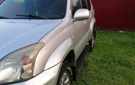 Toyota Land Cruiser Prado 120 рестайлинг, 2007 год, 2 300 000 рублей, 10 фотография