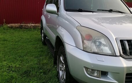 Toyota Land Cruiser Prado 120 рестайлинг, 2007 год, 2 300 000 рублей, 11 фотография