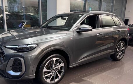 Audi Q5, 2025 год, 8 240 000 рублей, 29 фотография