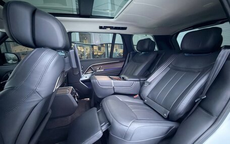 Land Rover Range Rover IV рестайлинг, 2021 год, 19 750 000 рублей, 33 фотография