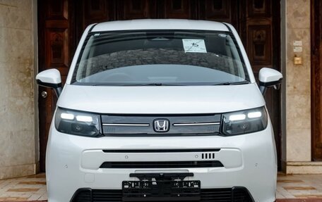 Honda Freed, 2025 год, 2 370 000 рублей, 2 фотография