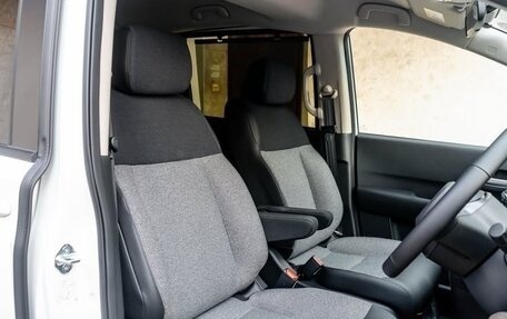 Honda Freed, 2025 год, 2 370 000 рублей, 5 фотография