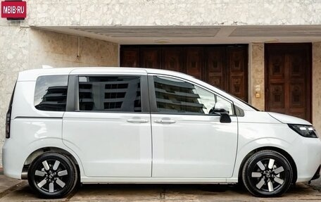 Honda Freed, 2025 год, 2 370 000 рублей, 4 фотография