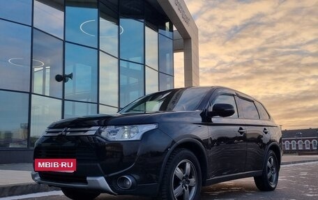 Mitsubishi Outlander III рестайлинг 3, 2014 год, 1 250 000 рублей, 13 фотография