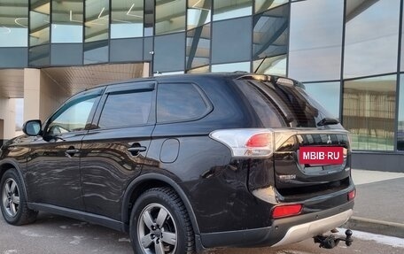 Mitsubishi Outlander III рестайлинг 3, 2014 год, 1 250 000 рублей, 11 фотография