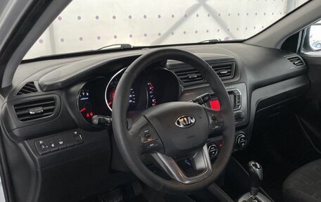 KIA Rio III рестайлинг, 2013 год, 850 000 рублей, 15 фотография
