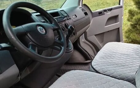 Volkswagen Transporter T5 рестайлинг, 2009 год, 1 100 000 рублей, 11 фотография