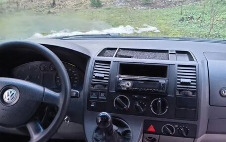 Volkswagen Transporter T5 рестайлинг, 2009 год, 1 100 000 рублей, 9 фотография