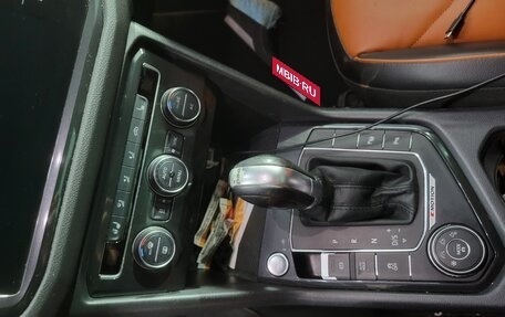 Volkswagen Tiguan II, 2017 год, 3 100 000 рублей, 11 фотография