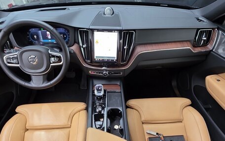 Volvo XC60 II, 2025 год, 6 736 000 рублей, 7 фотография