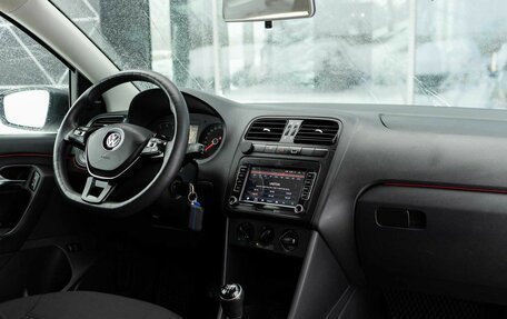 Volkswagen Polo VI (EU Market), 2017 год, 820 000 рублей, 10 фотография