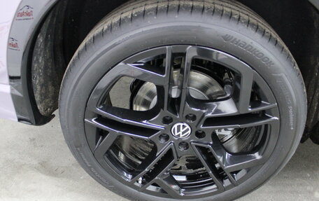 Volkswagen Tiguan, 2025 год, 4 899 000 рублей, 28 фотография