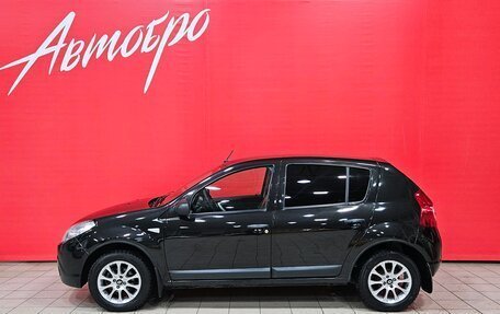 Renault Sandero I, 2013 год, 635 000 рублей, 2 фотография