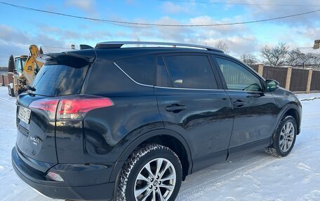 Toyota RAV4, 2015 год, 1 690 000 рублей, 6 фотография