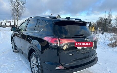 Toyota RAV4, 2015 год, 1 690 000 рублей, 3 фотография