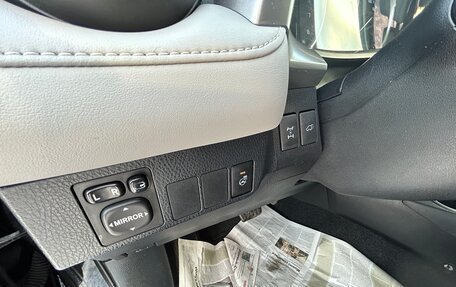 Toyota RAV4, 2015 год, 1 690 000 рублей, 21 фотография