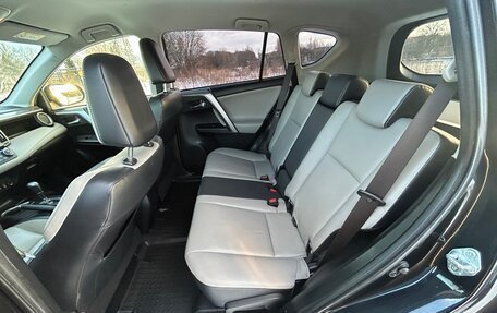 Toyota RAV4, 2015 год, 1 690 000 рублей, 30 фотография