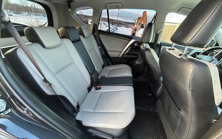 Toyota RAV4, 2015 год, 1 690 000 рублей, 36 фотография