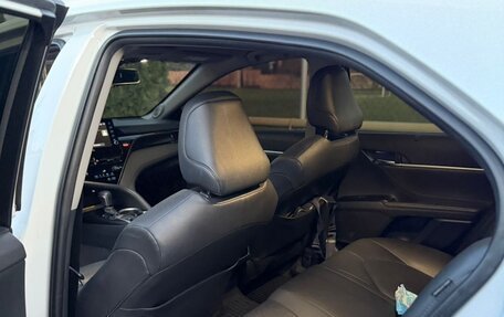 Toyota Camry, 2021 год, 3 350 000 рублей, 6 фотография