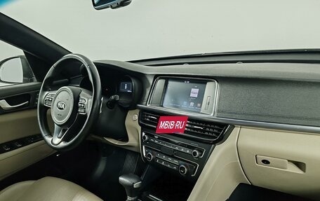 KIA Optima IV, 2018 год, 1 800 000 рублей, 11 фотография