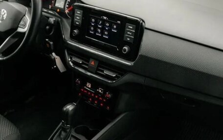 Volkswagen Polo VI (EU Market), 2021 год, 1 370 000 рублей, 24 фотография