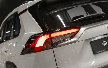 Toyota RAV4, 2025 год, 4 300 000 рублей, 24 фотография