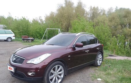 Infiniti QX50 I рестайлинг, 2014 год, 2 390 000 рублей, 10 фотография