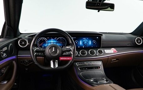 Mercedes-Benz E-Класс, 2022 год, 4 449 999 рублей, 6 фотография