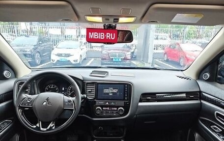Mitsubishi Outlander III рестайлинг 3, 2022 год, 1 650 065 рублей, 2 фотография