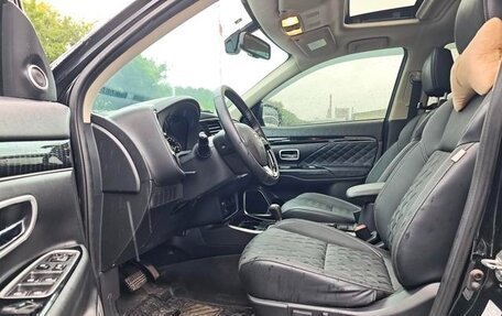 Mitsubishi Outlander III рестайлинг 3, 2022 год, 1 650 065 рублей, 4 фотография