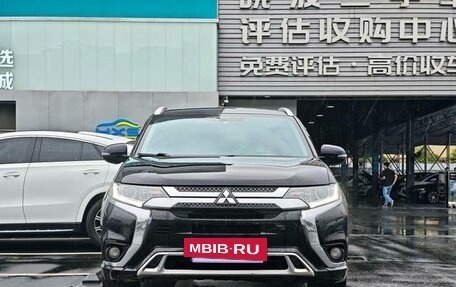 Mitsubishi Outlander III рестайлинг 3, 2022 год, 1 650 065 рублей, 6 фотография