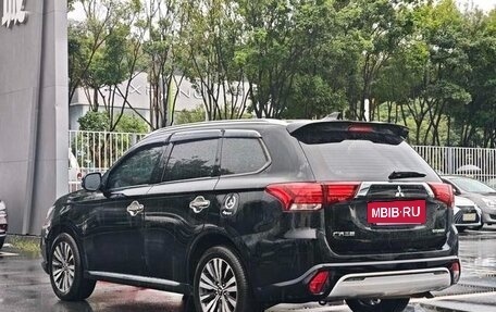 Mitsubishi Outlander III рестайлинг 3, 2022 год, 1 650 065 рублей, 7 фотография