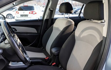 Chevrolet Cruze II, 2011 год, 699 000 рублей, 9 фотография