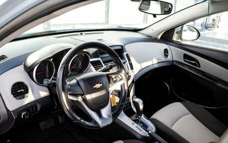 Chevrolet Cruze II, 2011 год, 699 000 рублей, 10 фотография