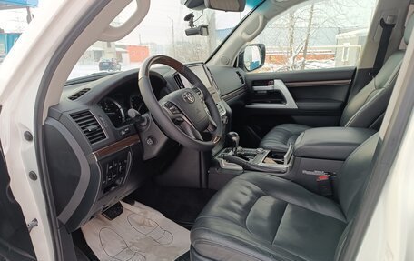 Toyota Land Cruiser 200, 2016 год, 5 300 000 рублей, 11 фотография