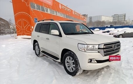 Toyota Land Cruiser 200, 2016 год, 5 300 000 рублей, 6 фотография