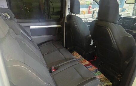 Peugeot Traveller I, 2021 год, 2 600 000 рублей, 5 фотография