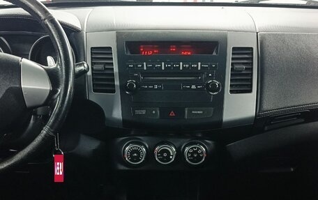 Mitsubishi Outlander III рестайлинг 3, 2011 год, 799 000 рублей, 11 фотография