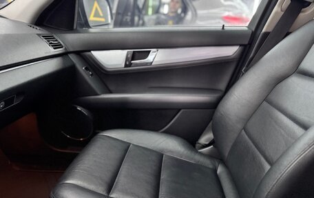 Mercedes-Benz C-Класс, 2008 год, 1 200 000 рублей, 33 фотография