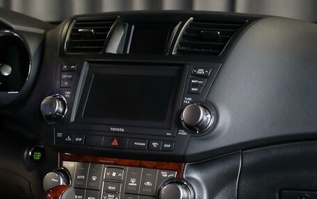 Toyota Highlander III, 2013 год, 1 799 000 рублей, 10 фотография