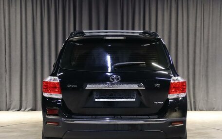 Toyota Highlander III, 2013 год, 1 799 000 рублей, 18 фотография