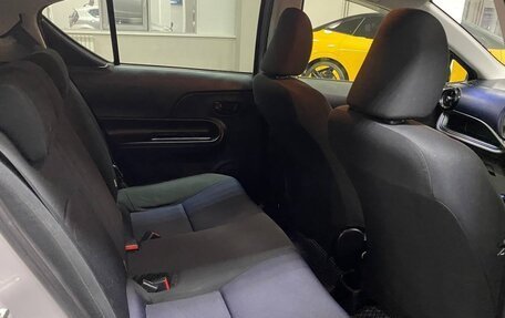 Toyota Aqua I, 2015 год, 995 000 рублей, 14 фотография